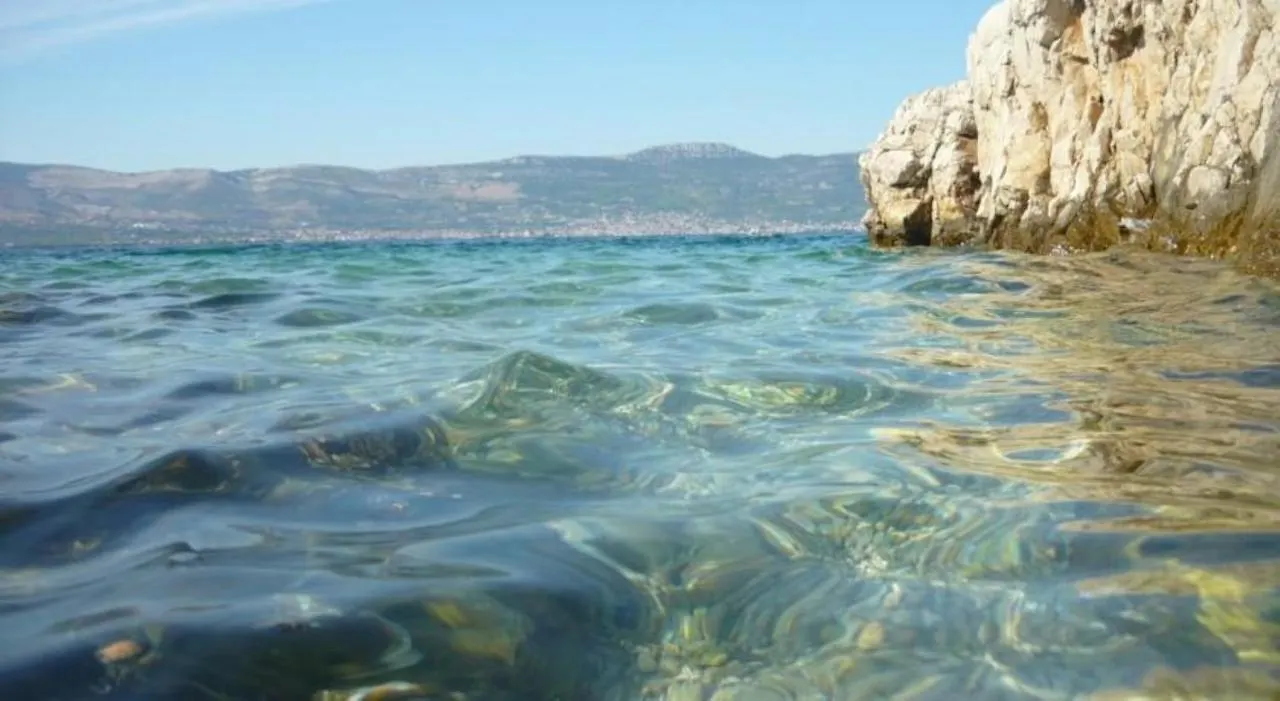 Apartments Eden - 30M From The Sea Slatine