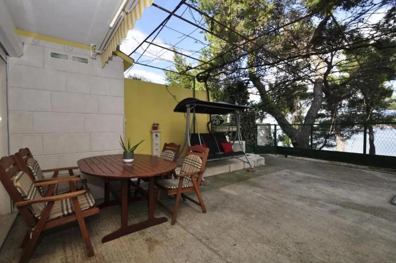 Apartments Eden - 30M From The Sea Slatine 0*,