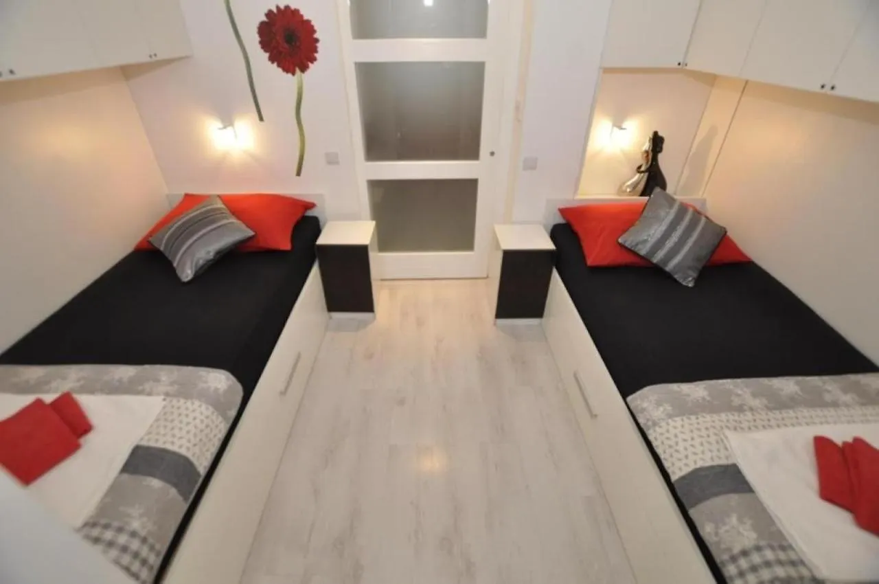 Apartments Eden - 30M From The Sea Slatine 0*,
