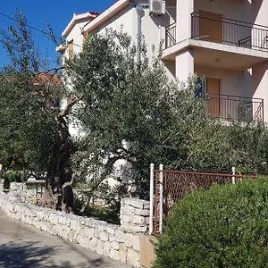Apartmán Jelica, Slatine